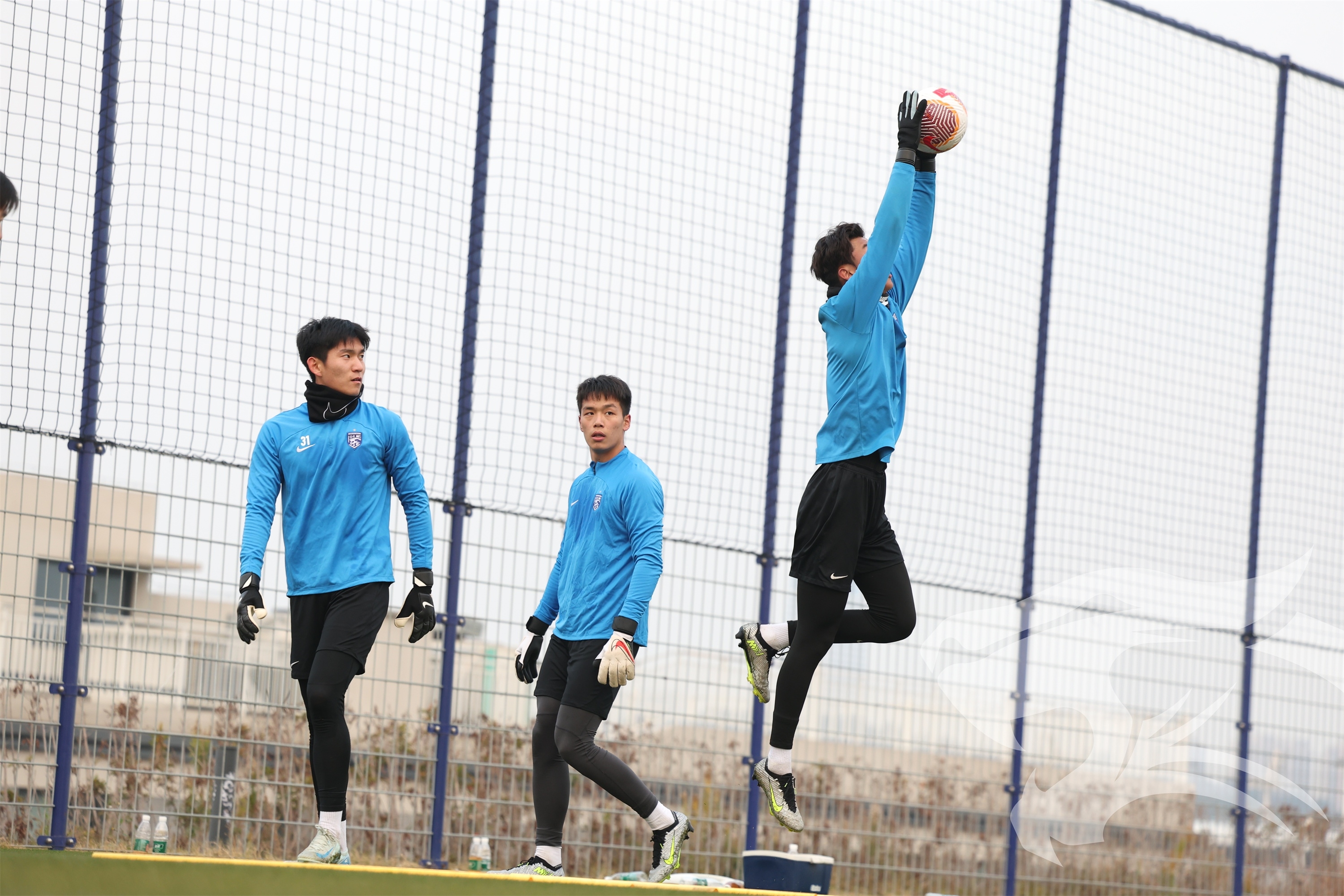 球队集结备战国际激战，展现团队实力的简单介绍